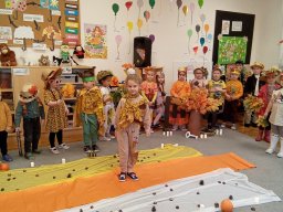 2025-10-22 Jesienna moda u Krasnali